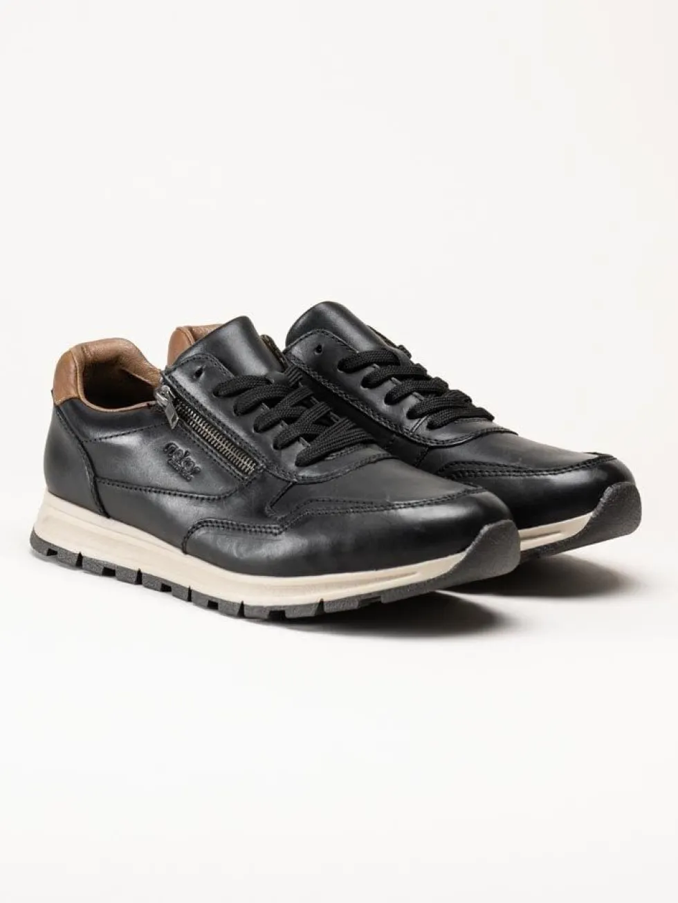 Rieker - Svarta sneakers i skinn