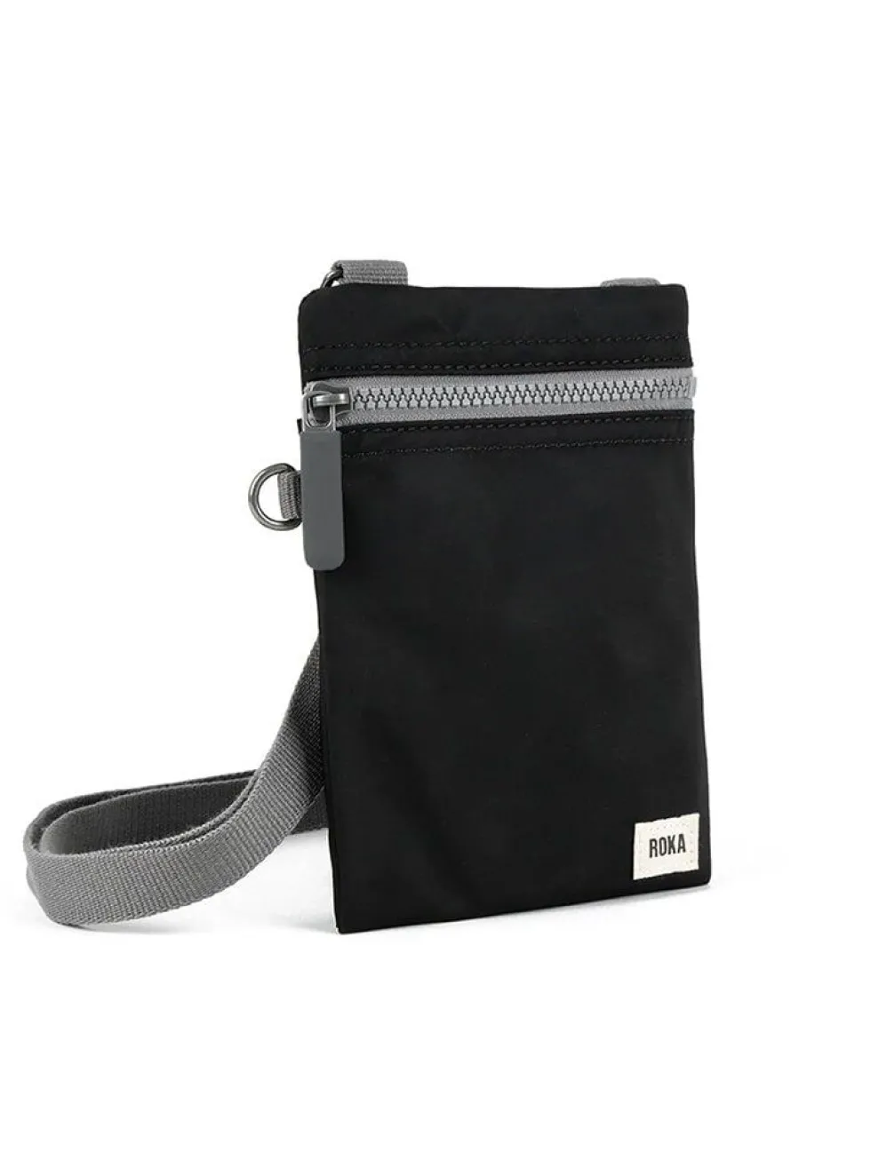 ROKA - Chelsea Recycled Canvas - Svart mobilväska i canvas