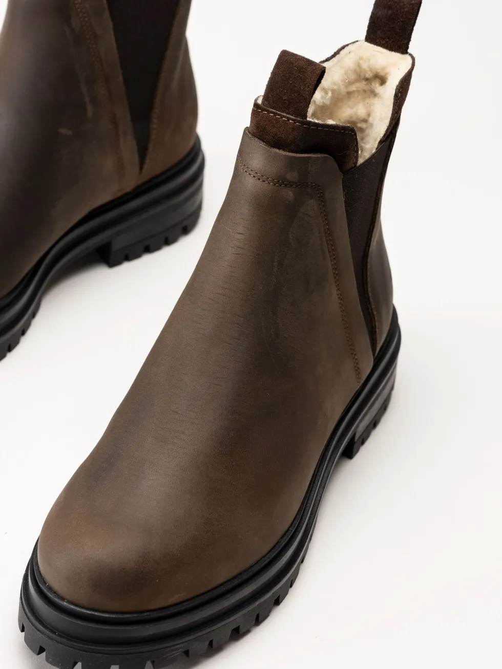 Rosa Negra - Bruna fodrade chelsea boots i oljad nubuck