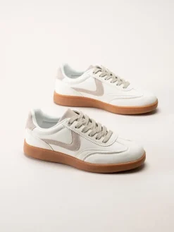 Rugged Gear - Vita retro sneakers i skinnimitation