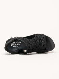 Skechers - Arch Fit - Svarta slip-in sandaler