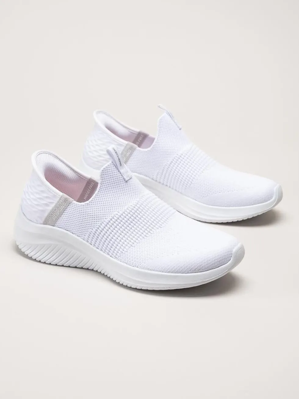 Skechers - Ultra Flex 3.0 Cozy Streak - Vita slip-ins sneakers i textil