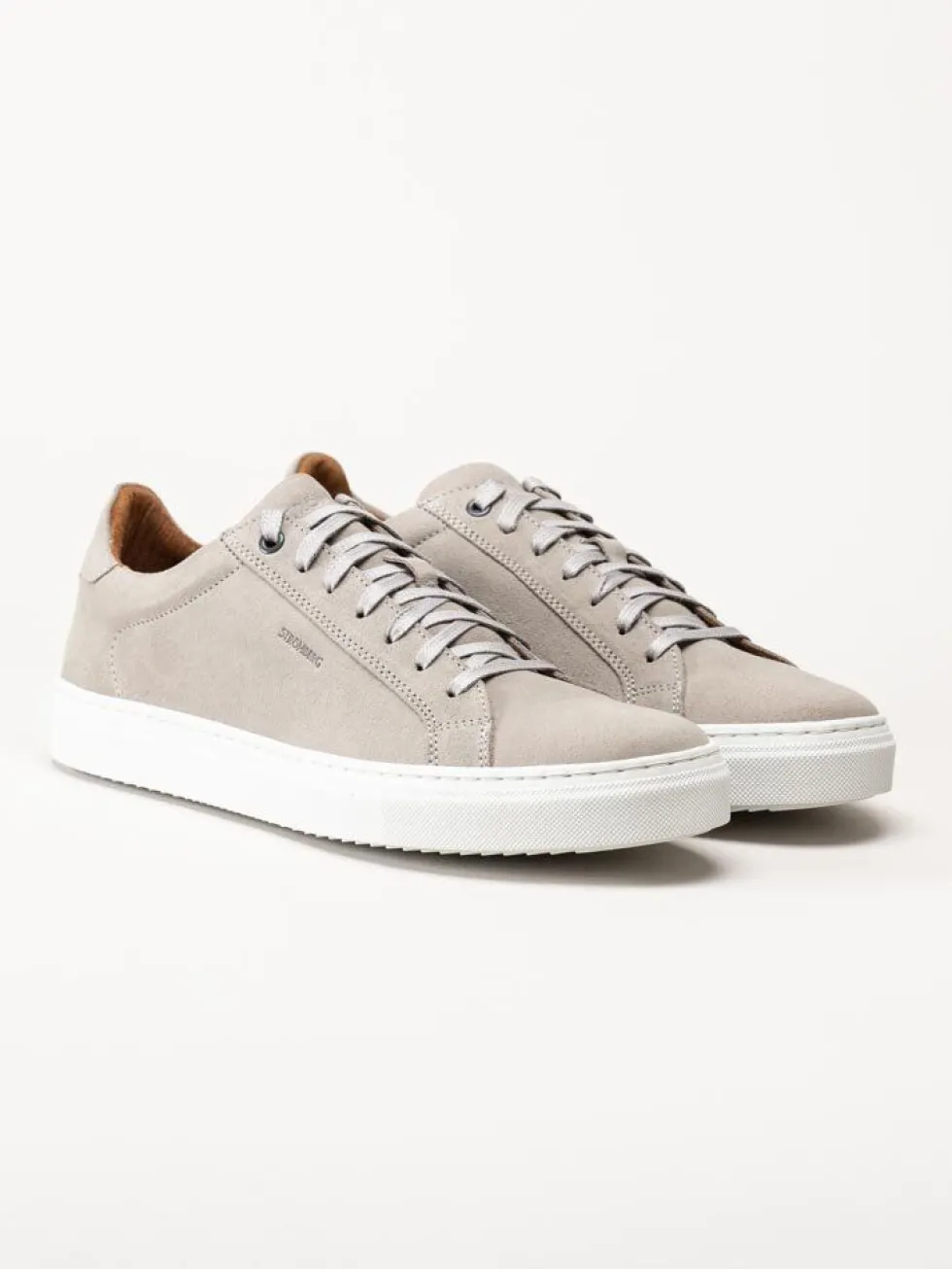Strömberg - Arezzo - Ljusgrå sneakers i mocka