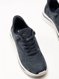 Tamaris Wide - Mörkblå sneakers i skinnimitation