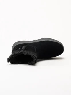 Tamaris Wide - Svarta step-in boots i mocka