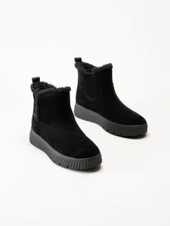 Tamaris Wide - Svarta step-in boots i mocka