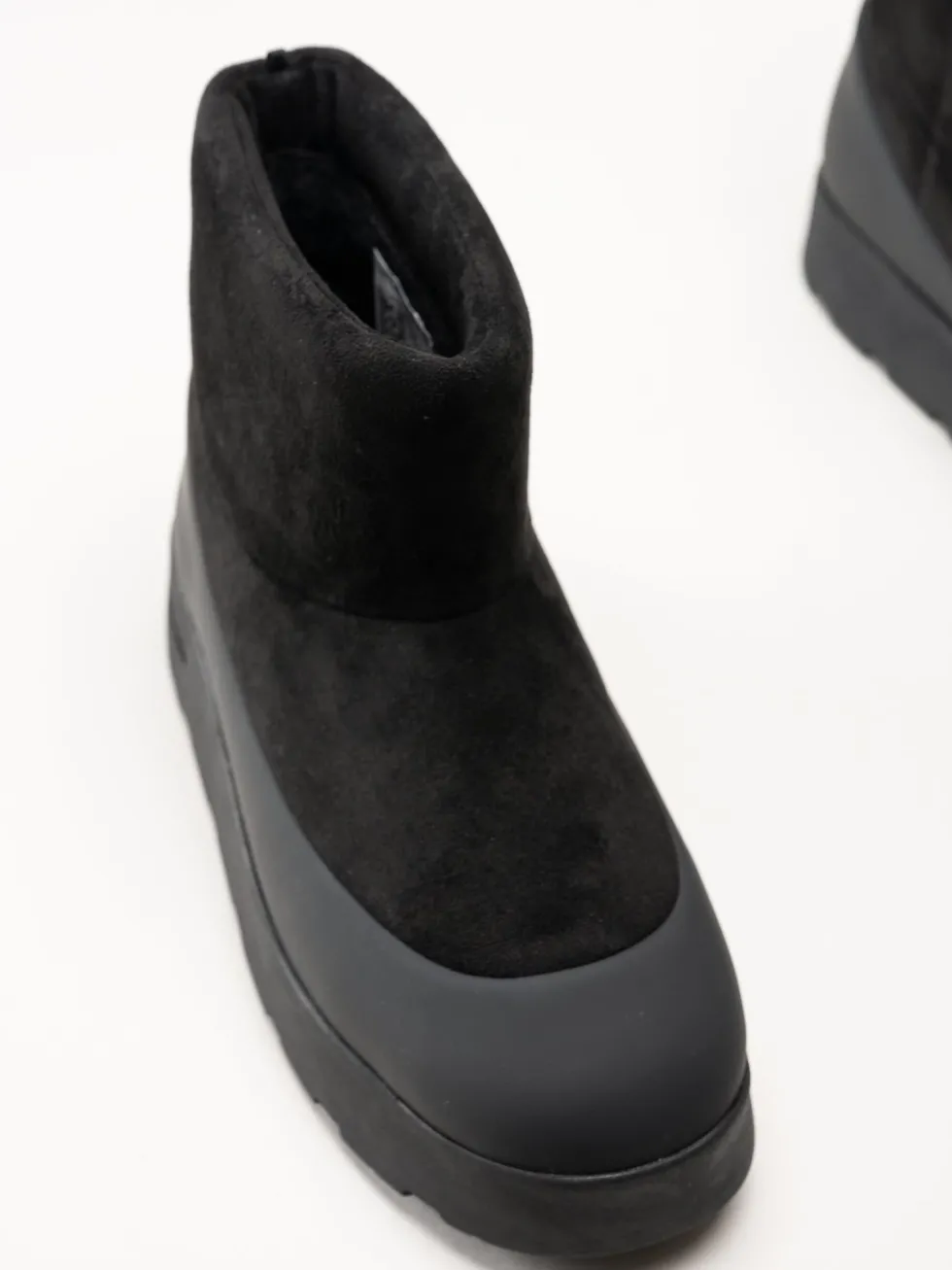Tretorn - Asto Low Hybrid W - Svarta fodrade boots
