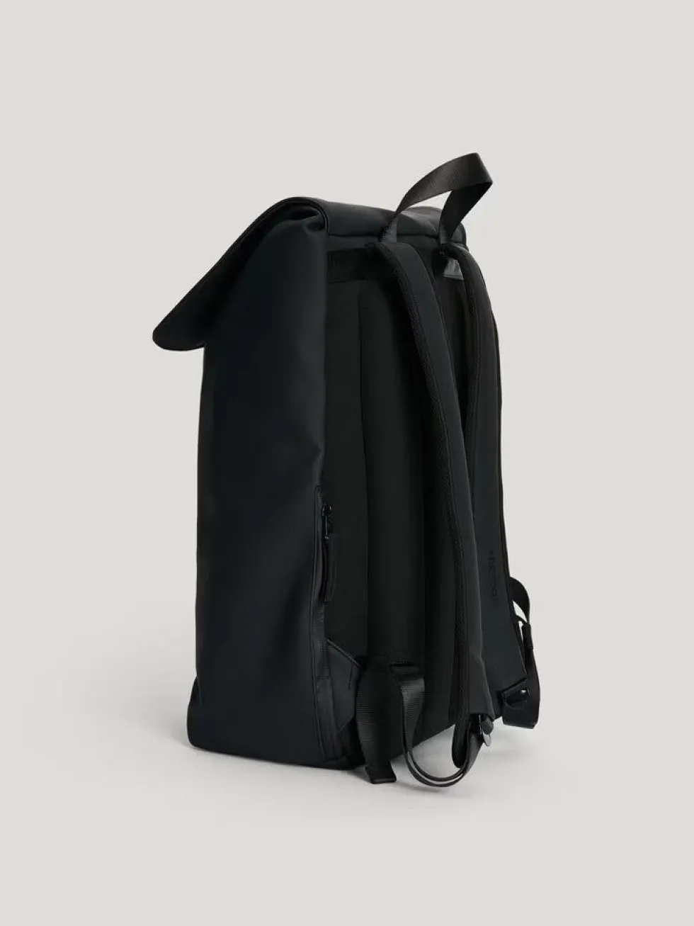 Tretorn - Tretorn Wings Daypack - Svart ryggsäck i mjukt men slitstarkt PU-material