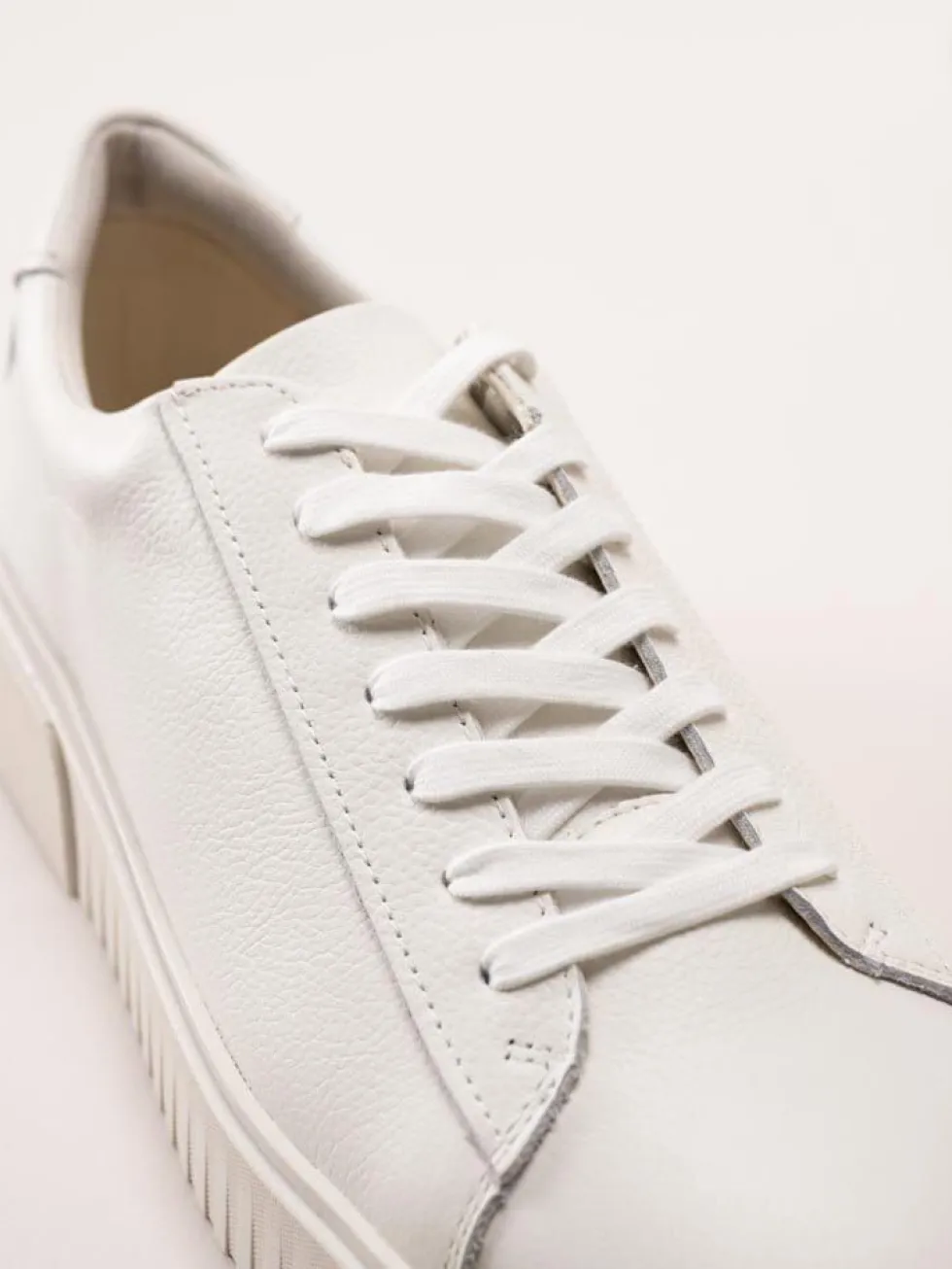 Vagabond - Derek - Vita sneakers i skinn