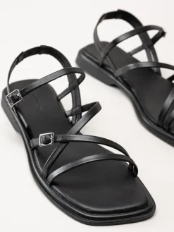 Vagabond - Izzy - Svarta sandaler i skinn