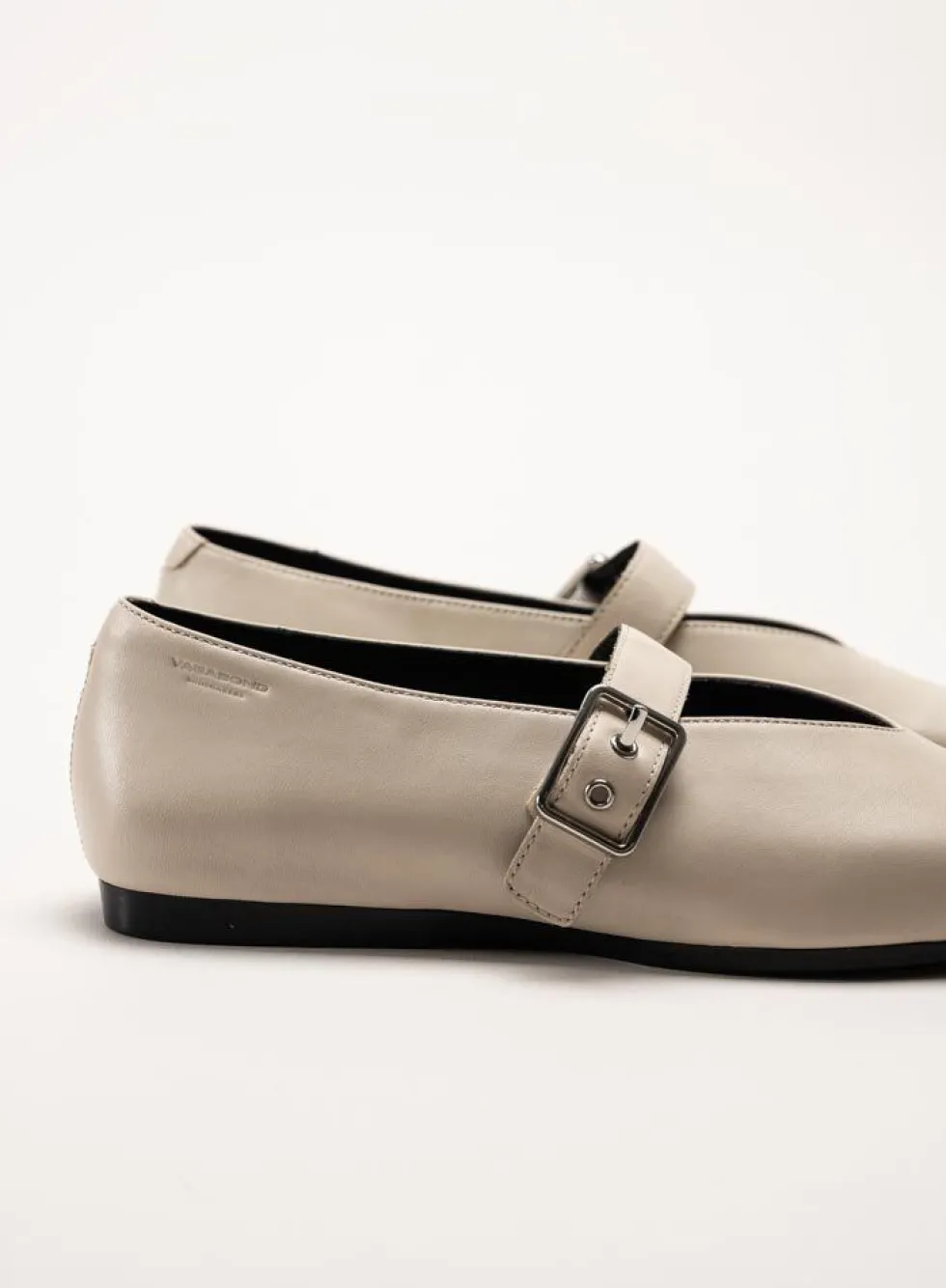 Vagabond - Wioletta - Beige ballerinaskor med sleif