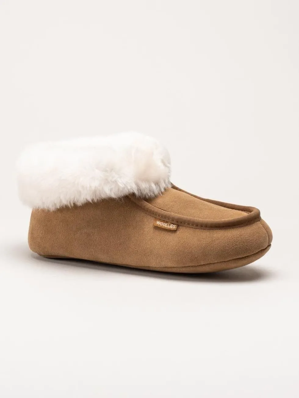 Wollies - Classico Suede - Ljusbruna slip on fårskinnstofflor